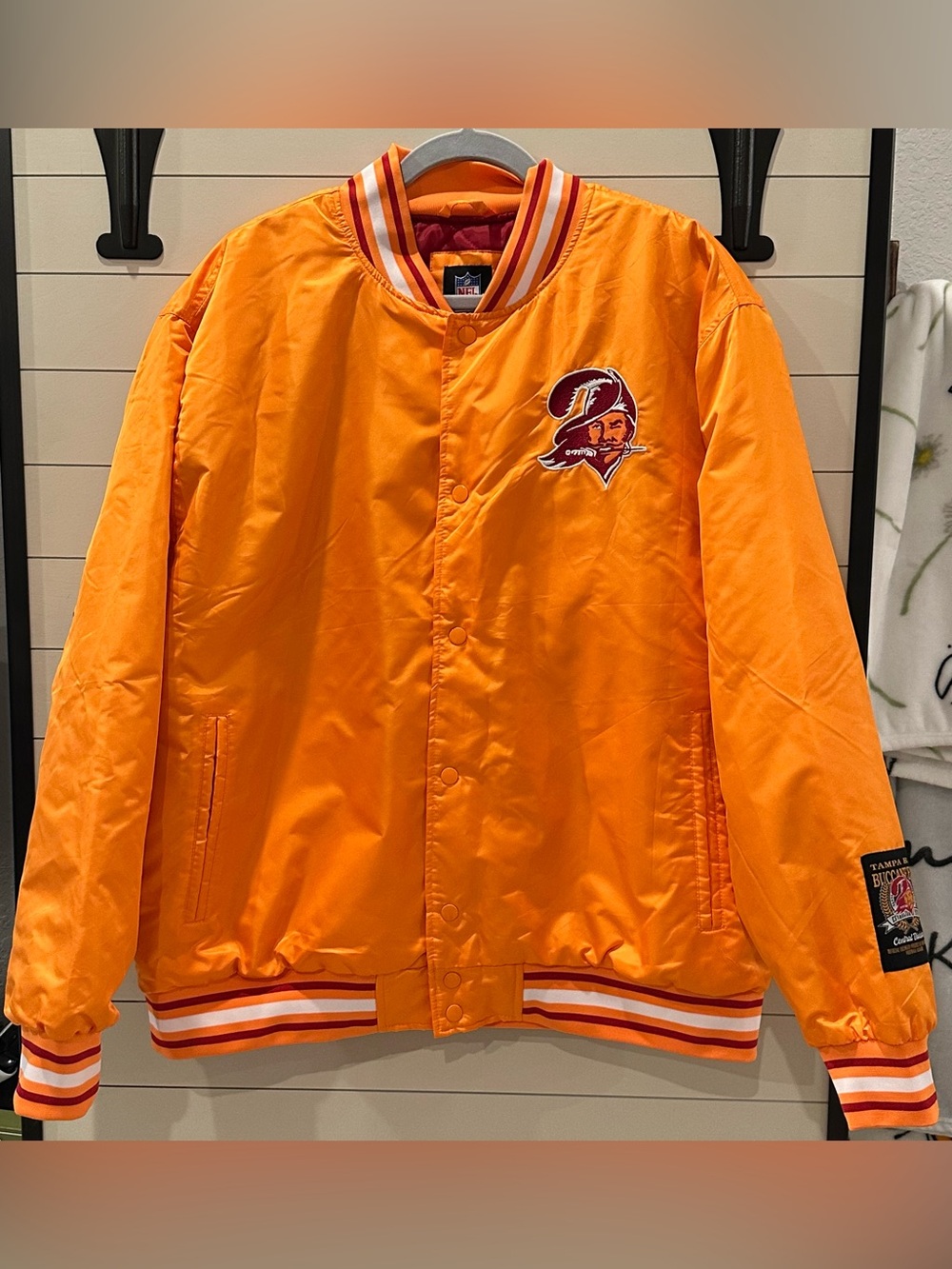 NWOT NFL Team Apparel Tampa Bay Buccaneers Retro Creamsicle Orange Jacket Sz XL